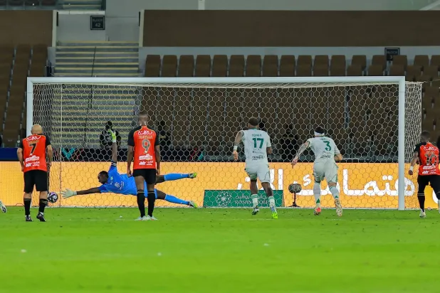 هدف التعادل للرياض جاء في الوقت القاتل (تصوير: محمد المانع)