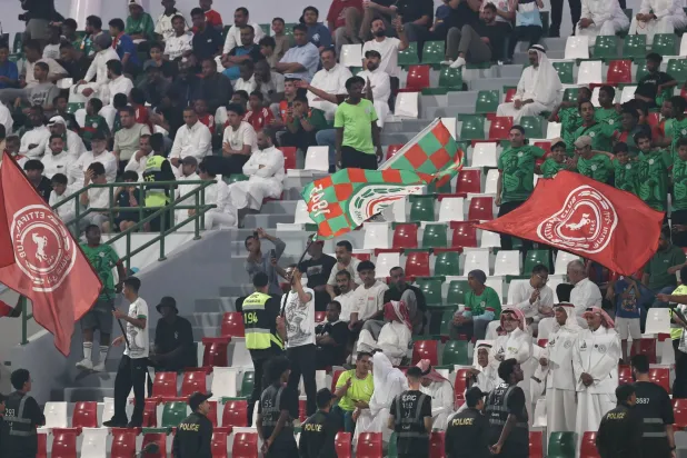 جماهير الاتفاق مستاءه من أداء فريقها هذا الموسم (تصوير: سعد العنزي)