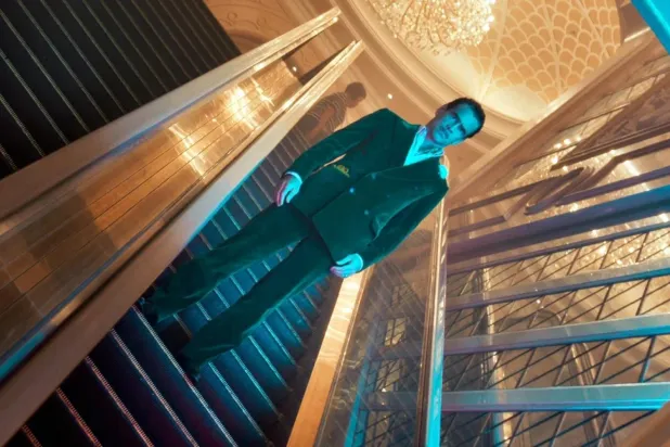 Ballad of a Small Player'ın 49 yaşındaki yıldızı Colin Farrell, Martin McDonagh imzalı The Banshees of Inisherin'deki performansıyla 2023'te Oscar'a aday gösterilmişti (Searchlight Pictures)