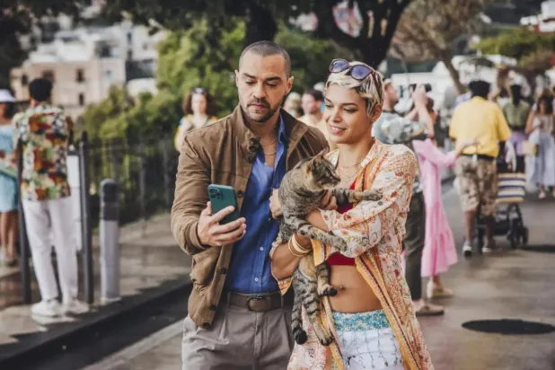 Amerikalı aktör Jesse Williams (solda), Dehşet Kapanı (The Cabin in the Woods) ve Only Murders in the Building gibi yapımlardaki rolleriyle de tanınıyor (Amazon Prime Video)