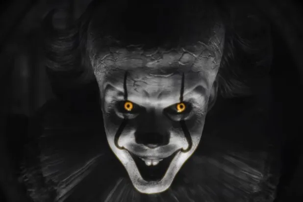 Pennywise rolündeki performansıyla övgü alan 35 yaşındaki İsveçli aktör Bill Skarsgård, Robert Eggers imzalı Nosferatu'da da Kont Orlok'u canlandırdı (HBO Max)