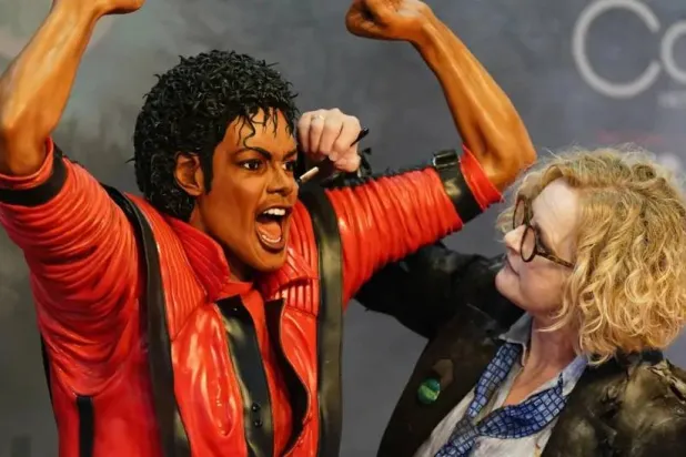 السكر يتحوَّل إلى ملامح (مركز المعارض الوطني- برمنغهام)