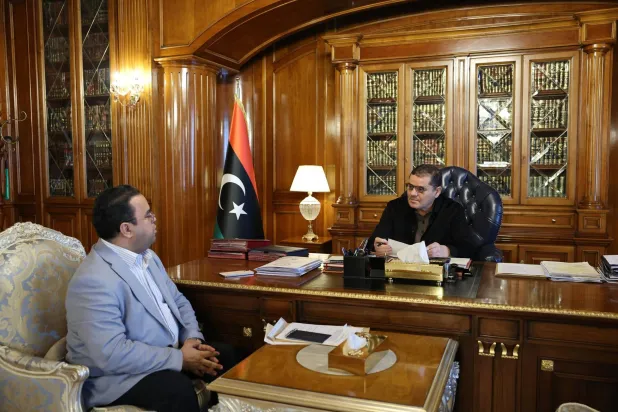 الدبيبة مستقبلاً العابد في مارس الماضي (حكومة الوحدة الليبية)