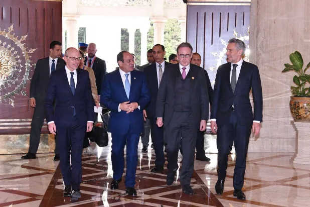 الرئيس المصري عبد الفتاح السيسي يستقبل عدداً مع الزعماء الأوروبيين (الرئاسة المصرية) 