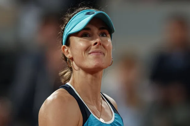 أليز كورنيه قائدة المنتخب الفرنسي للتنس (أ.ف.ب)