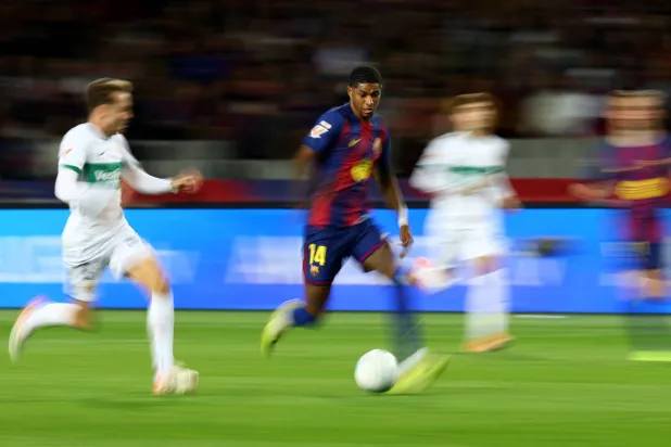 ماركوس راشفورد مهاجم برشلونة تألق ضد التشي (رويترز)