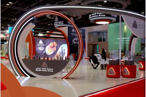 جناح مجموعة كابلات الرياض في أحد المعارض (الشركة)