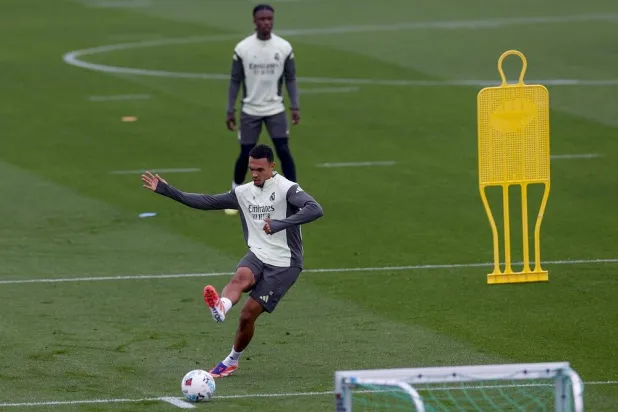 Real Madrid's defender Trent Alexander-Arnold attends a training session of the team at Valdebebas Sports Complez in Madrid, Spain, 31 October 2025. (EPA) 