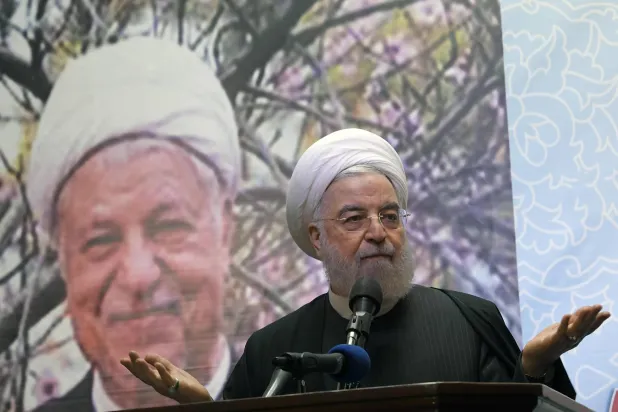 صورة نشرها موقع روحاني من كلمته خلال مراسم الذكرى السابعة لحليفه الرئيس الأسبق علي أكبر هاشمي رفسنجاني في يناير 2024 (أرشيفية)