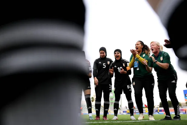 أصبحت كرة القدم ميداناً للمقاومة والأمل للاعبات أفغانيات (اتحاد أفغانستان لكرة القدم)