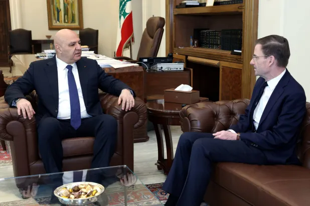 الرئيس جوزيف عون بحث مع الوكيل الأسبق لوزارة الخارجية الأميركية ديفيد هيل الأوضاع الداخلية والتطورات في الجنوب والمستجدات الإقليمية (الرئاسة اللبنانية)