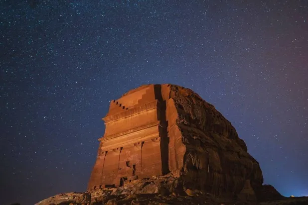 The program combines inspiration, discovery, and hands-on practice under the guidance of international curators who will provide mentorship and technical supervision to develop prototypes in fashion design, graphic design, and product design. (SPA)