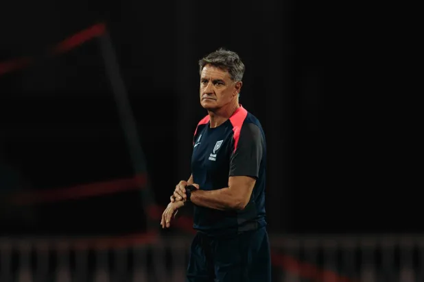 غونزاليس يسعى لقيادة فريقه لتجاوز الخسارة الأخيرة (نادي القادسية) 