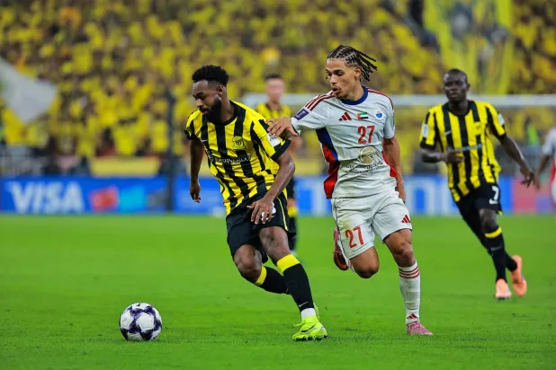 جانب من مواجهة الاتحاد والشارقة (تصوير: محمد المانع) 