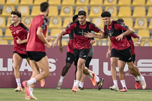 فريق الشباب واصل تحضيراته في العاصمة القطرية الدوحة للقاء المرتقب (نادي الشباب) 