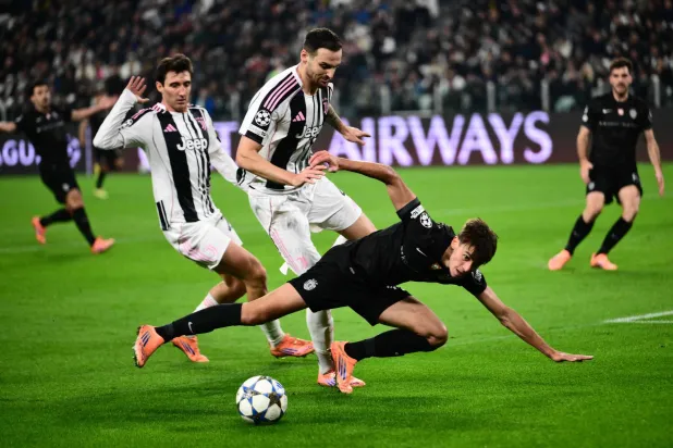 يوفنتوس اكتفى بالتعادل مع ضيفه سبورتبنغ لشبونة (أ.ف.ب)