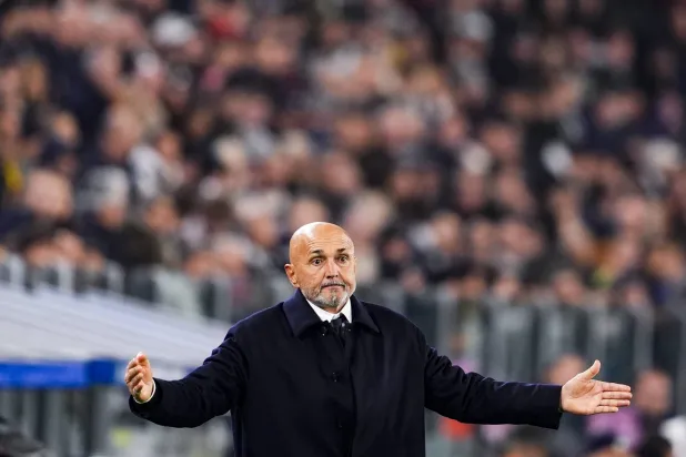 04 November 2025, Italy, Turin: Juventus head coach Luciano Spalletti gestures on the touchline during the UEFA Champions League soccer match between Juventus and Sporting CP at the Allianz Stadium. (dpa)