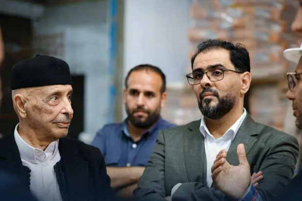 رئيس الحكومة المكلفة من البرلمان الليبي أسامة حماد ورئيس البرلمان عقيلة صالح (الحكومة)