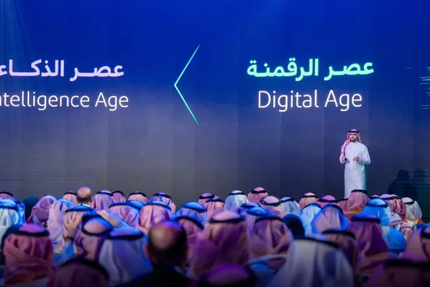 محافظ هيئة الحكومة الرقمية أحمد الصويان خلال كلمته الافتتاحية في الملتقى (الشرق الأوسط)