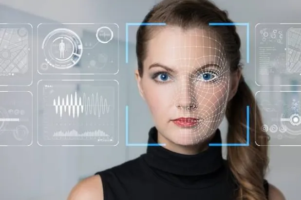 أصبح التعرّف على الوجوه وهويات الأشخاص مصدر قلق بالغ لأمن الحكومات والشركات (شترستوك)