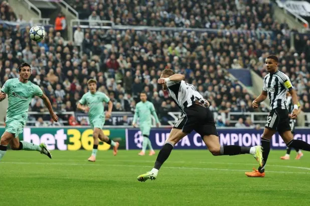 نيوكاسل وزتلتيك بلباو (رويترز).