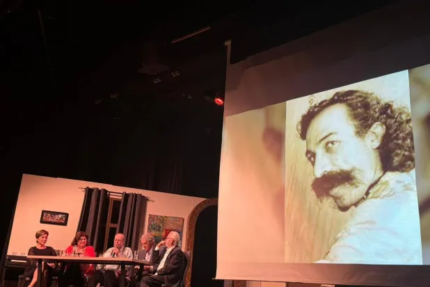 نصف قرن مرَّ والضحكة لا تزال تُعاند العتمة (الشرق الأوسط)