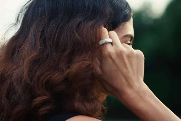 «ستريم رينغ»: خاتم بالذكاء الاصطناعي يتيح لك التحدث مع نفسك