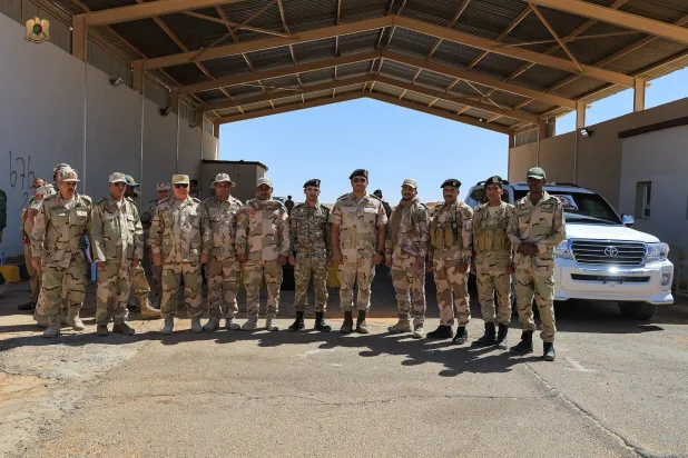 صدام حفتر يتفقد منفذ التوم الحدودي (القيادة العامة)