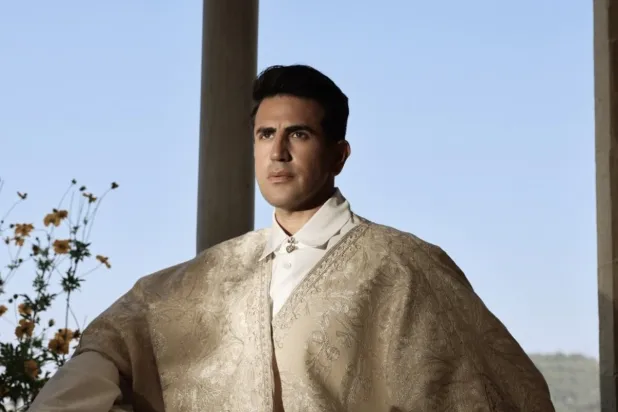 يرى شليطا نفسه أميناً على الفولكلور اللبناني (جو شليطا)