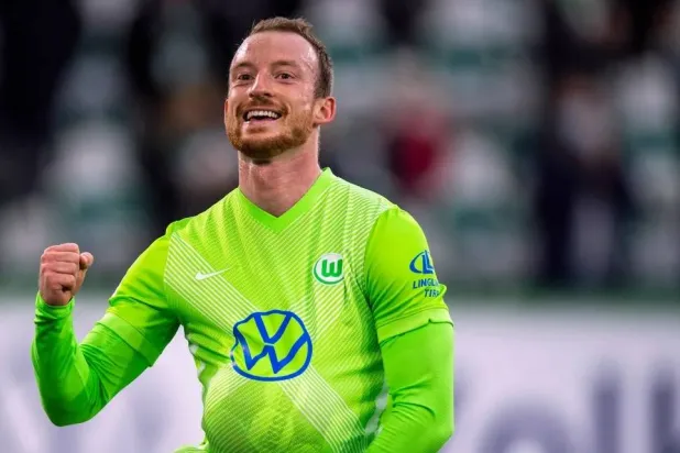 ماكسيميليان أرنولد قائد فريق فولفسبورغ الألماني (الدوري الألماني لكرة القدم)