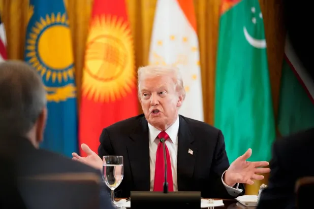 ABD Başkanı Donald Trump, Orta Asya ülkelerinin liderleriyle akşam yemeğinde (Reuters)