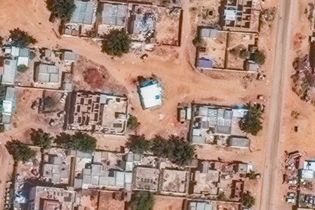 Hızlı Destek Kuvvetleri'nin (HDK) saldırısının ardından el-Faşir'deki ‘toplu mezarların’ uydu görüntüleri (AP)