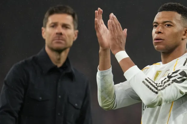 ألونسو ومبابي ومشاعر الاحباط بعد الهزيمة أمام ليفربول (أ.ب)