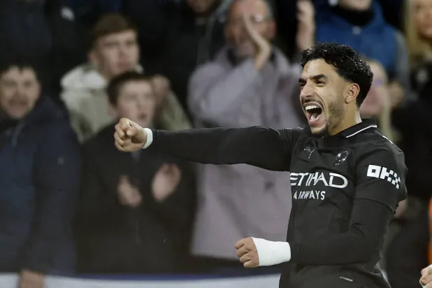 عمر مرموش مهاجم مانشستر سيتي الإنجليزي (رويترز)