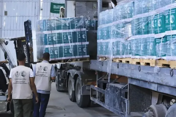 KSrelief's extensive efforts include the establishment of an air and sea bridge, through which 71 planes and eight ships have arrived to date - SPA