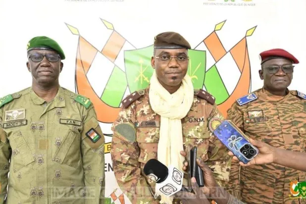 صورة من اجتماع وزراء دفاع دول الساحل في النيجر (رئاسة النيجر)