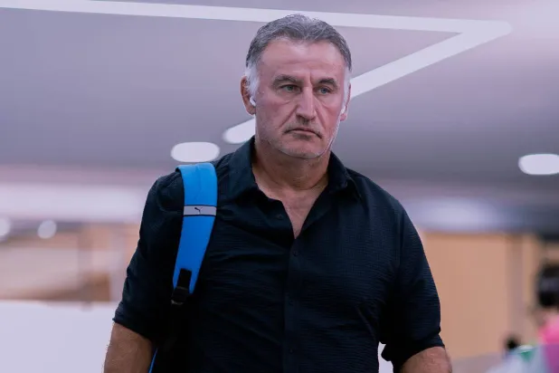  كريستوف غالتييه قال إن الأخطاء الدفاعية الساذجة تكلف فريقه الكثير (نادي نيوم) 