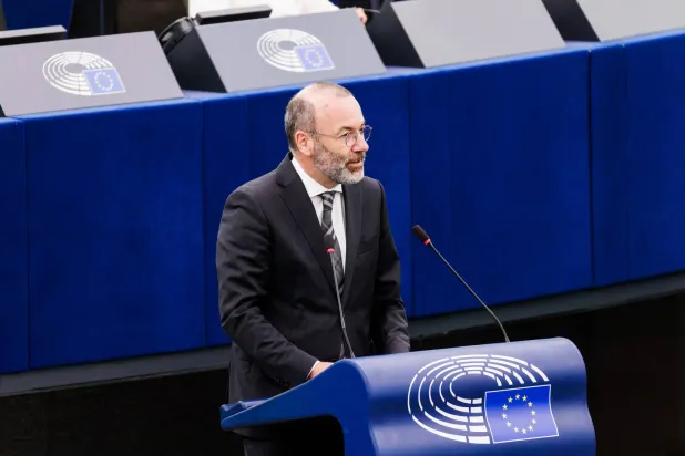 مانفريد فيبر (د.ب.أ)