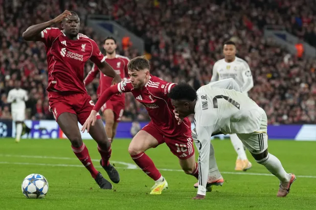 هزيمة الريال أمام ليفربول كشفت الفجوة الكبيرة بينه وبين القمة الأوروبية (أ.ب)