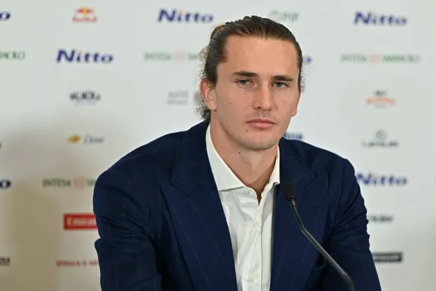 نجم التنس الألماني ألكسندر زفيريف (إ.ب.أ)