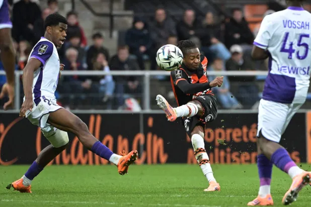 لوريان تعادل مع تولوز بالليغ آن (أ.ف.ب)