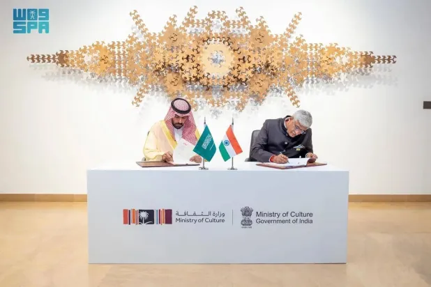 The ministers sign the MoU in Riyadh. (SPA)