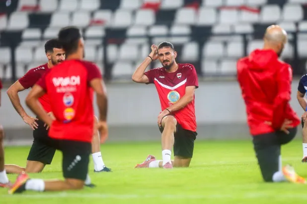 يفتقد أرنولد مدرب العراق جهود العديد من كوادره بسبب الإصابات (المنتخب العراقي)