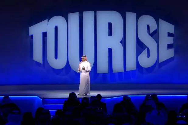 الخطيب يتحدث في افتتاح مؤتمر «تورايز 2025» (الشرق الأوسط)