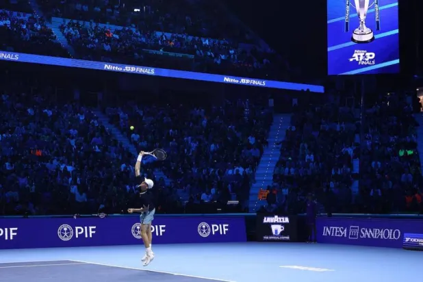 البطولة الختامية لموسم الرابطة العالمية للتنس المحترفين يشارك فيها نخبة اللاعبين (رويترز)