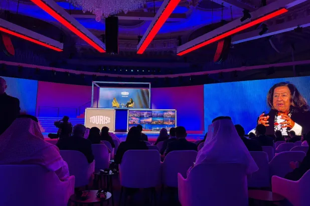 رئيسة مجلس إدارة «مجموعة العليان» في منتدى «تورايز 2025» (الشرق الأوسط)