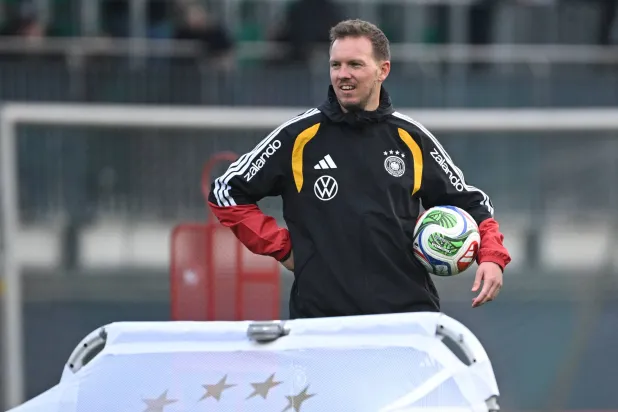 جوليان ناغلسمان (رويترز)