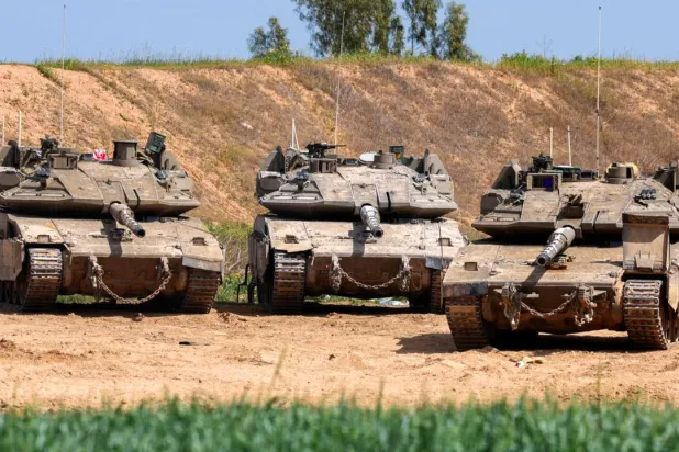 عدد من الدبابات الإسرائيلية (أرشيفية-أ.ف.ب)