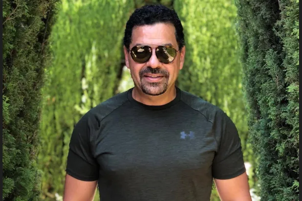 طارق العريان مخرج فيلم «السلم والثعبان» (صفحته على «فيسبوك»)