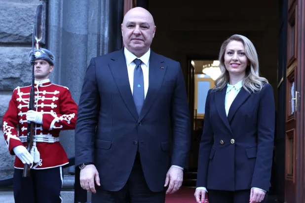 الرئيس اللبناني جوزيف عون ورئيسة البرلمان البلغاري رايا نازاريان في صوفيا (الرئاسة اللبنانية)